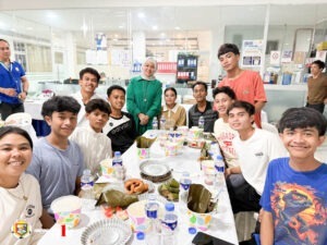 LIBRENG IFTAR SA CITY HALL, NAGPAPATULOY