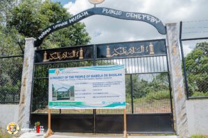 PAMBUPLIKONG LIBINGAN PARA SA MGA MUSLIM SA LUMBANG, PINATAYUAN NG KONKRETONG BAKOD