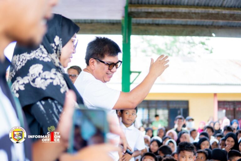 HAPISABELA MOBILE LIBRARY REACHES TIPO-TIPO DURING RAAYAT DAY
