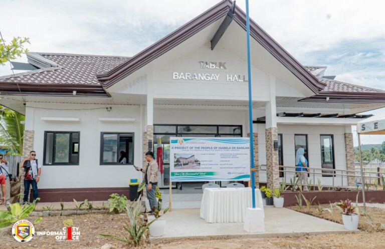 BAGONG BARANGAY HALL NG TABUK, PINASINAYAAN