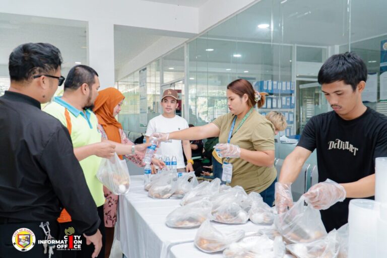 PA-IFTAR PARA SA LAHAT NG EMPLEYADONG MUSLIM NG CITY HALL